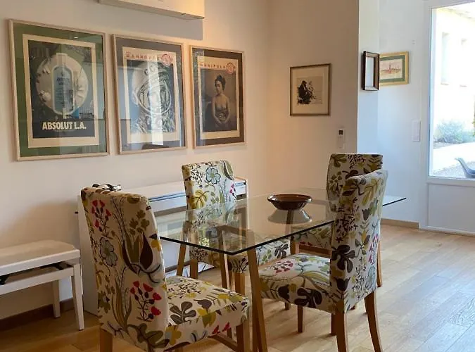 Duplex House Walk To Town * أنتيب